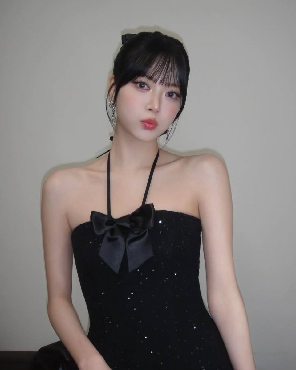 eunchcea's tweet photo. ㅤ
[ 𝗘𝘂𝗻𝗰𝗵𝗮𝗲 ] 🖤
ㅤ https://t.co/RRdRdRCXTV