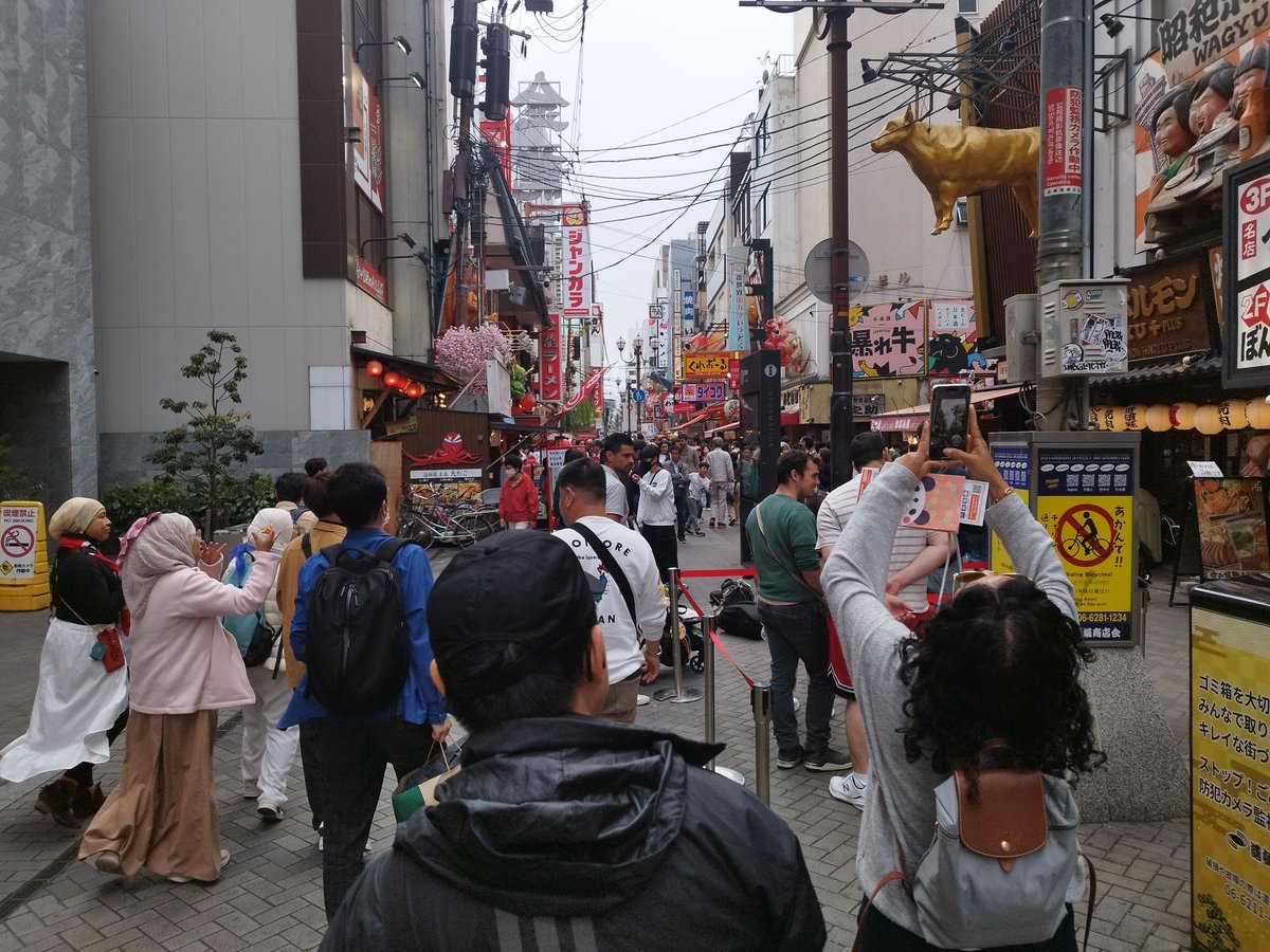 大阪、日本語が聞こえん。