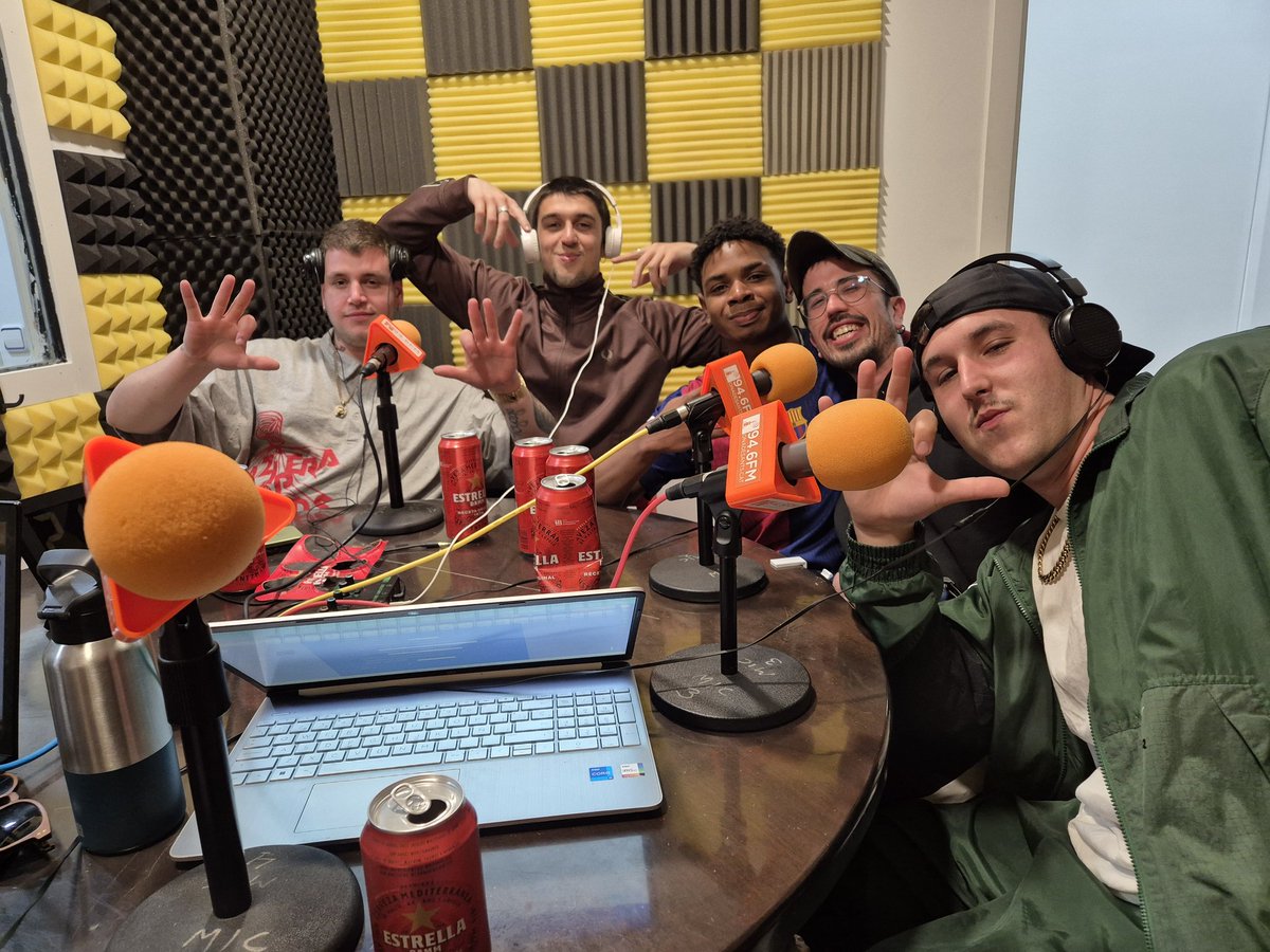 BomboiCaixa's tweet photo. Bombo i Caixa - Programa 3x22
🎙 Entrevista a @97onzas i Llorando Lana / #Backtothebars, #SurLePark, la unió...
🎵 Novetats musicals: CalBruc, LKR, PAWN GANG, el pa de cada dia, Irrupció
🟠 https://t.co/CFe808o5BS
🟢 https://t.co/87yIWm03m2
🔴 https://t.co/PLwk9XDIyB https://t.co/dW1vsH7gc4
