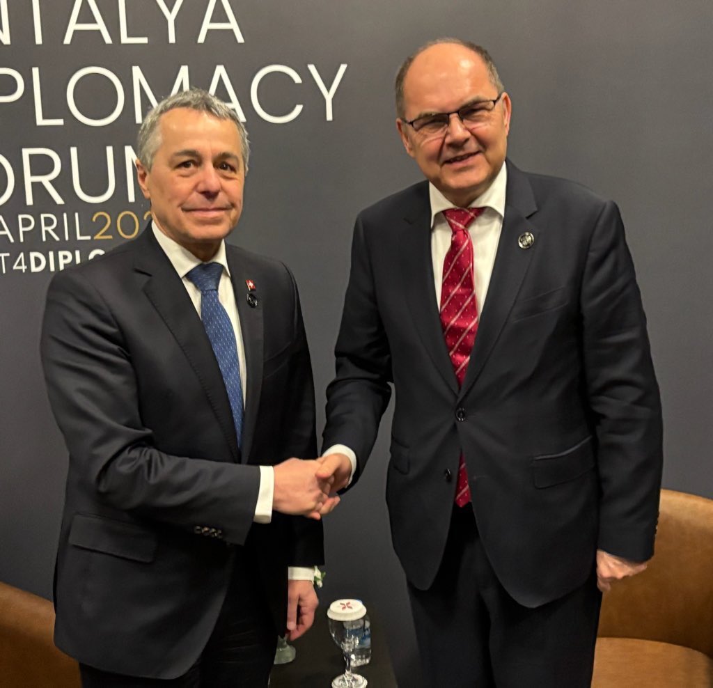 ignaziocassis's tweet photo. Insightful exchange at the #ADF2025 with @OHR_BiH Christian Schmidt and @luigidimaio, EU Special Representative for the Gulf. 

We discussed global #challenges and the crucial role of #diplomacy and #dialogue in resolving conflicts.

#Meet4Diplomacy https://t.co/8PMlMbnqyO