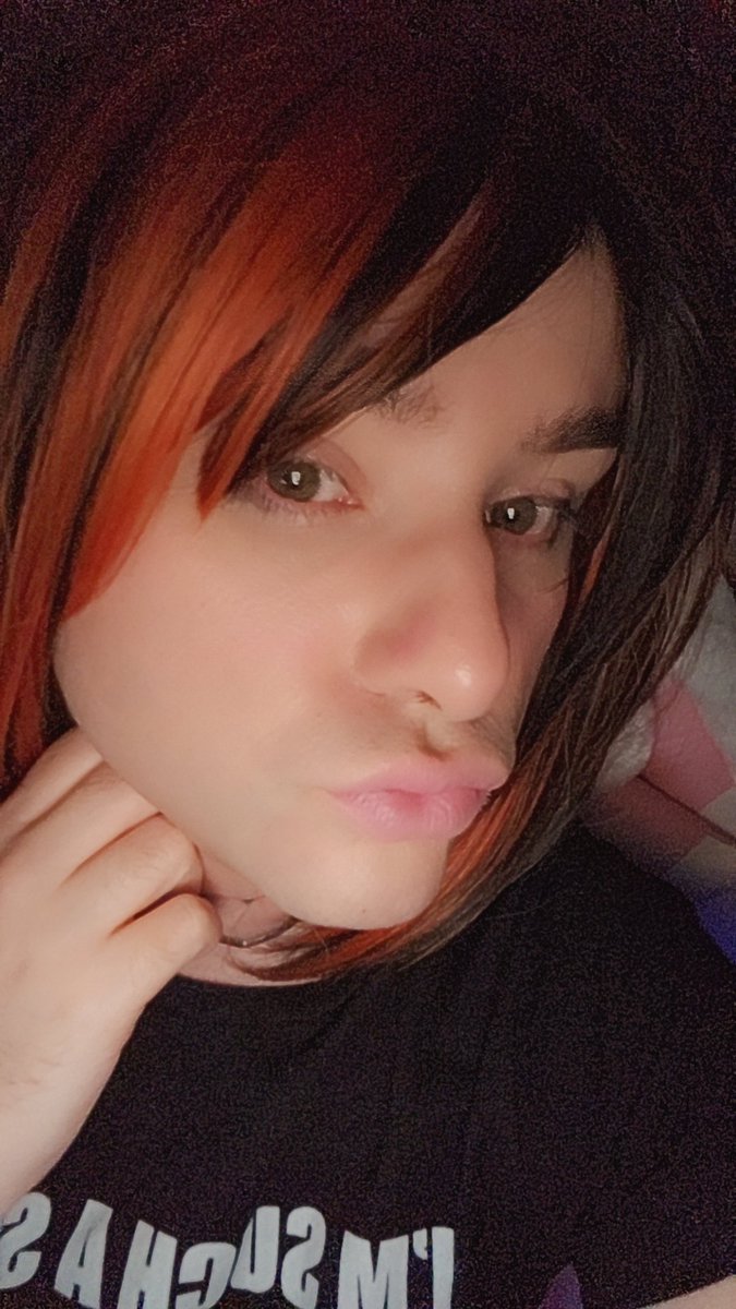 Really put the fem in femboy :3
