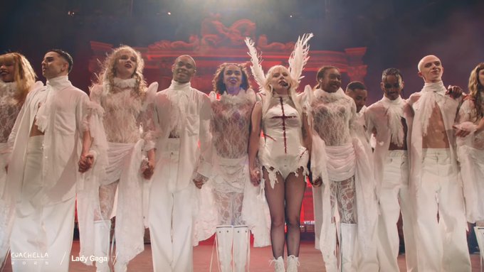 BraveForGaga95's tweet image. Gaga&apos;s Coachella show was absolutely INCREDIBLE, she served you choreos, vocals, theatrics, visuals, looks, EVERYTHING that you want to see from a f*cking GLOBAL superstar of her level and even more. THANK YOU Gaga, you said the show will be special and you DELIVERED #GAGACHELLA