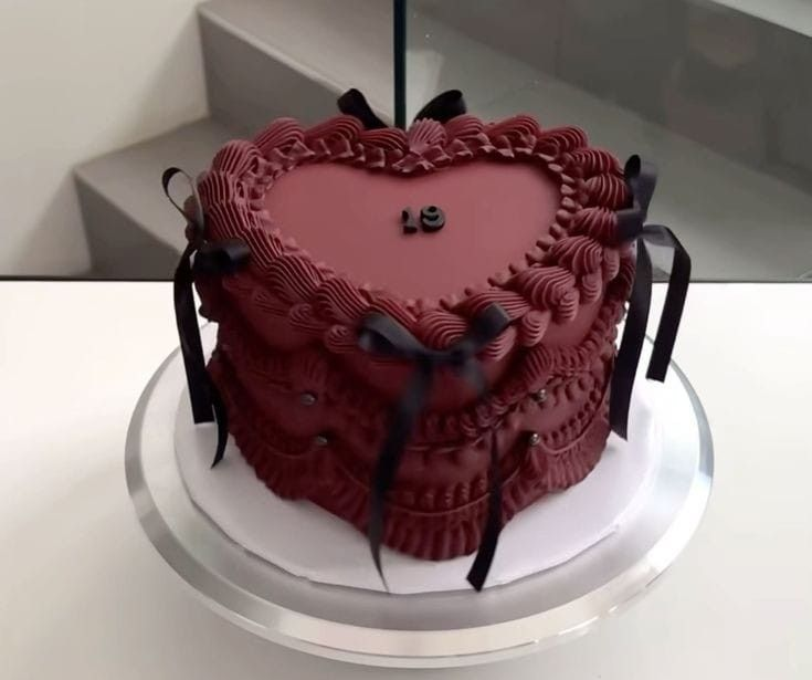 chittaphlon's tweet photo. Happy belated birthday, Karina! 🤎 May this year brings you tons of luck and endless happiness. Don't forget to take care of yourself! 🍰 https://t.co/X2Cb5dl1Eo