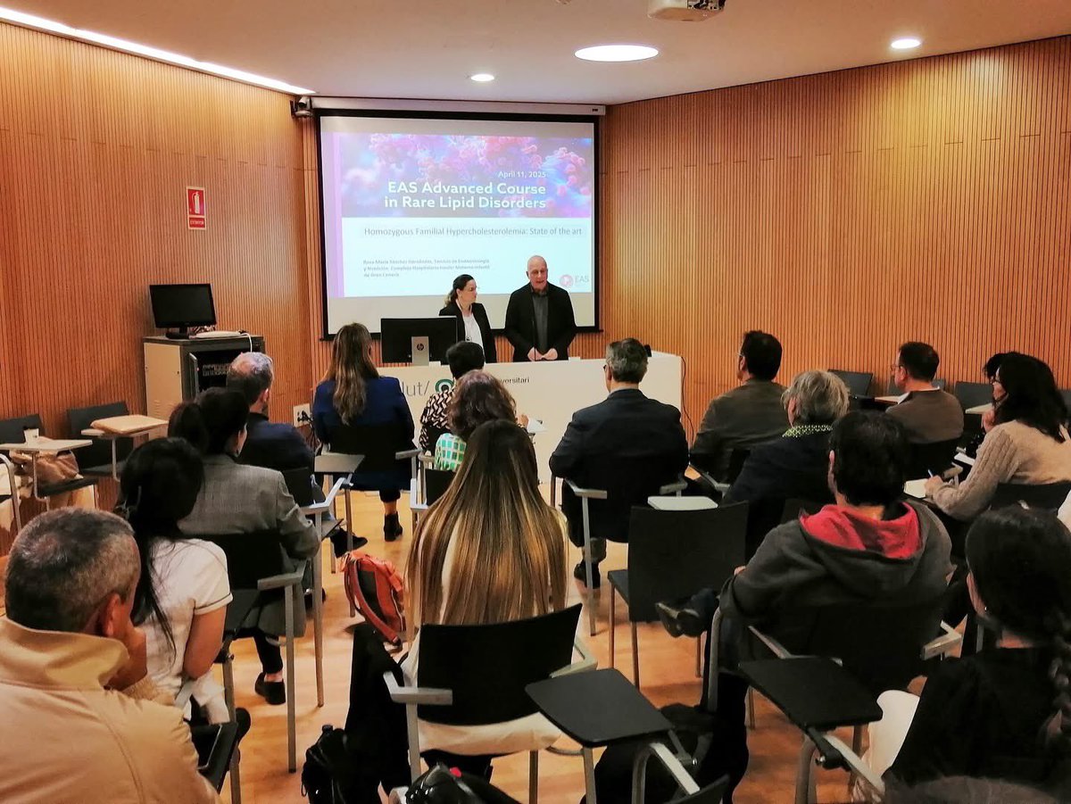 Hospital Universitari Sant Joan de Reus (@hospitalreus) on Twitter photo L’<a href="/HospitalReus/">Hospital Universitari Sant Joan de Reus</a> 📍 va acollir, ahir divendres 11 d’abril, un curs avançat en trastorns lipídics rars. Organitzat per la Societat Europea d’Aterosclerosi (EAS), és un esdeveniment de referència en lipidologia avançada i diagnòstic de precisió.
🔗 salutsantjoan.cat/ca/noticies-i-… L’<a href="/HospitalReus/">Hospital Universitari Sant Joan de Reus</a> 📍 va acollir, ahir divendres 11 d’abril, un curs avançat en trastorns lipídics rars. Organitzat per la Societat Europea d’Aterosclerosi (EAS), és un esdeveniment de referència en lipidologia avançada i diagnòstic de precisió.
🔗 salutsantjoan.cat/ca/noticies-i-…