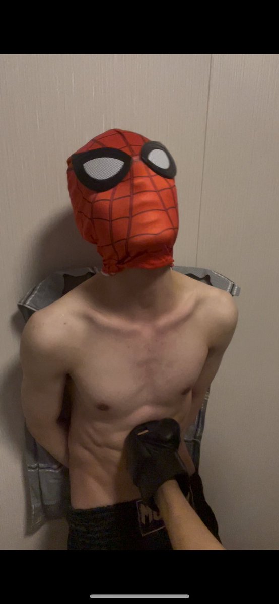 #蜘蛛侠 #Spiderman #gutpunching
小蜘蛛被虐腹