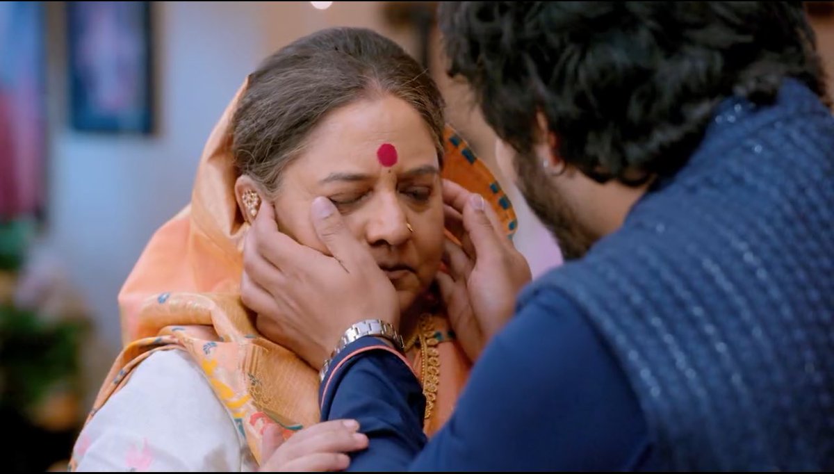 Twirls_in's tweet photo. The best moment in today’s episode🥹💓✨
#UdneKiAasha #SachinDeshmukh #Aaji 
#KanwarDhillon https://t.co/n9o64su4uI