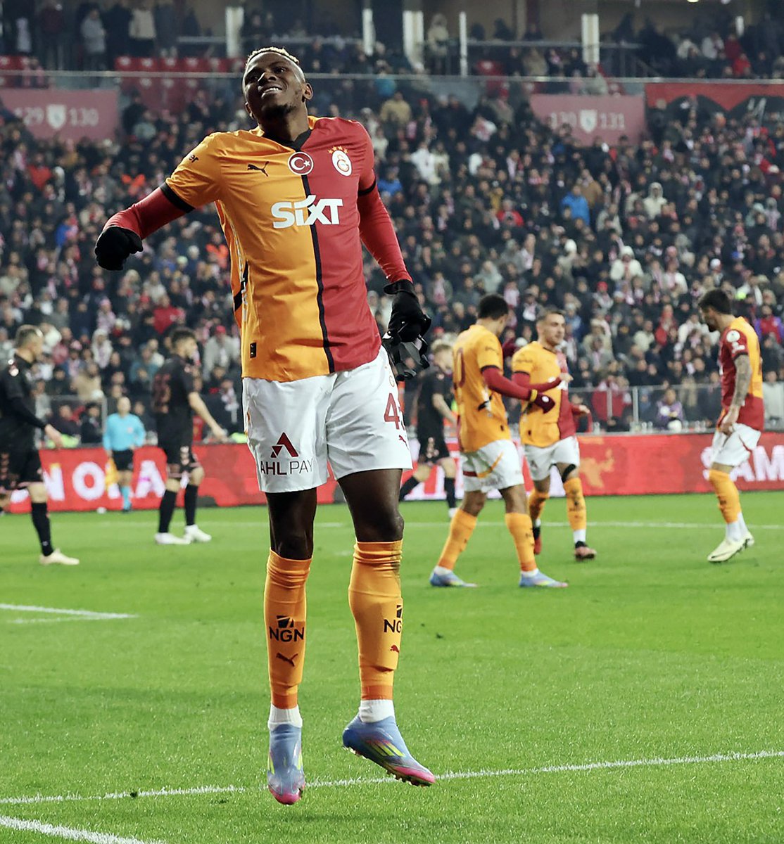 GalatasaraySK's tweet photo. Golcü. 🤩

VO 4️⃣5️⃣ https://t.co/YeIM2INd5Z