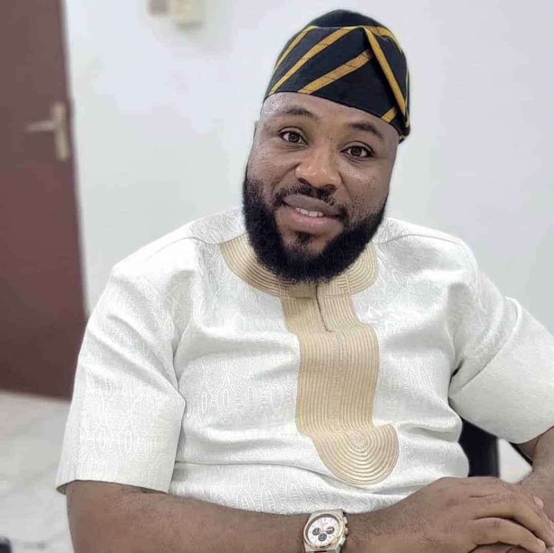 AtoyebiPaulB's tweet photo. 2027: The Northern Politicians' Discontent with Tinubu's Appointments

By Comrade Bamidele Atoyebi

The protests have escalated to a volume that surpasses the usual complaints of marginalization from the north. This situation prompted a closer examination of the appointment list, resulting in further confusion. The question arises: what exactly is the North protesting?

The issue has been framed in various ways; some accuse President Bola Ahmed Tinubu of "Yorubanizing" appointments and governance, while others label it as marginalization or nepotism. But what is the true situation? Do the Yoruba have a greater share of appointments in this administration compared to the North? Or, in the context of Nigeria's political power-sharing, is the South receiving preferential treatment in appointments? The answer appears to be a clear no, leading to further inquiry into the real issue at hand.

Statistics are often reliable, and undeniable facts illuminate the situation. An analysis of appointment distribution under the Tinubu administration reveals that North Central region received the most appointments, followed by North West and then South West, despite the President’s origin from the latter. It seems he aimed for national cohesion, providing more appointments to other regions than his own, likely to ensure a smoother governance that aligns with his plans for the nation.

Delving into the appointment distribution as per the power-sharing understanding, it becomes evident that the North still retains the majority of such positions. With 55 percent of appointments going to the North and 45 percent to the South, the North is still in a more favorable position, despite the ongoing protests.

This prompts a deeper examination and reveals a fundamental issue overlooked by President Tinubu.

In the South, appointments are generally accepted without the demand that they go to specific individuals or groups. However, in the North, this has sparked discontent as a class system or cabal traditionally dictates who receives appointments. Those considered outside this group are not regarded as part of the region’s appointments.

The real grievance of Northern politicians appears to be that appointments are being made to individuals outside their established circles, ignoring the familial and cabalistic rotation expected in the region.

To Tinubu, the essential criterion for appointments is competence, regardless of regional origin, yet this approach has not been well-received among those in the North who feel excluded from the decision-making process.

This backlash indicates a mindset akin to a caste system, where only certain individuals believe they are entitled to positions of power while others are left waiting for their share.

What is particularly surprising about the Northern outcry is its inconsistency; in the previous administration, those who are now vocal were aware of the imbalanced appointments but remained silent. This raises questions about their previous compliance: were the appointments made within their circle the reason for their silence, or did they adopt a principle of turning a blind eye when their own were in power?

Asiwaju seems determined to focus solely on capability and performance, seeking out competent individuals irrespective of their social standing.

In contemporary times, it is disheartening to witness a mindset that deems fellow citizens unworthy of service or appointments. Does this imply a true imbalance in power that must remain confined within certain families or groups in the North?

In reality, the notion of lopsided appointments that disadvantage the North does not hold. The true issue lies in the fact that appointments have not been confined to the established cabals. It is crucial to confront reality and focus on development, instead of being hindered by outdated caste ideologies. Ultimately, we are all equal.

Writing from Abuja, Bamidele Lateef Atoyebi is part of the BAT Ideological.