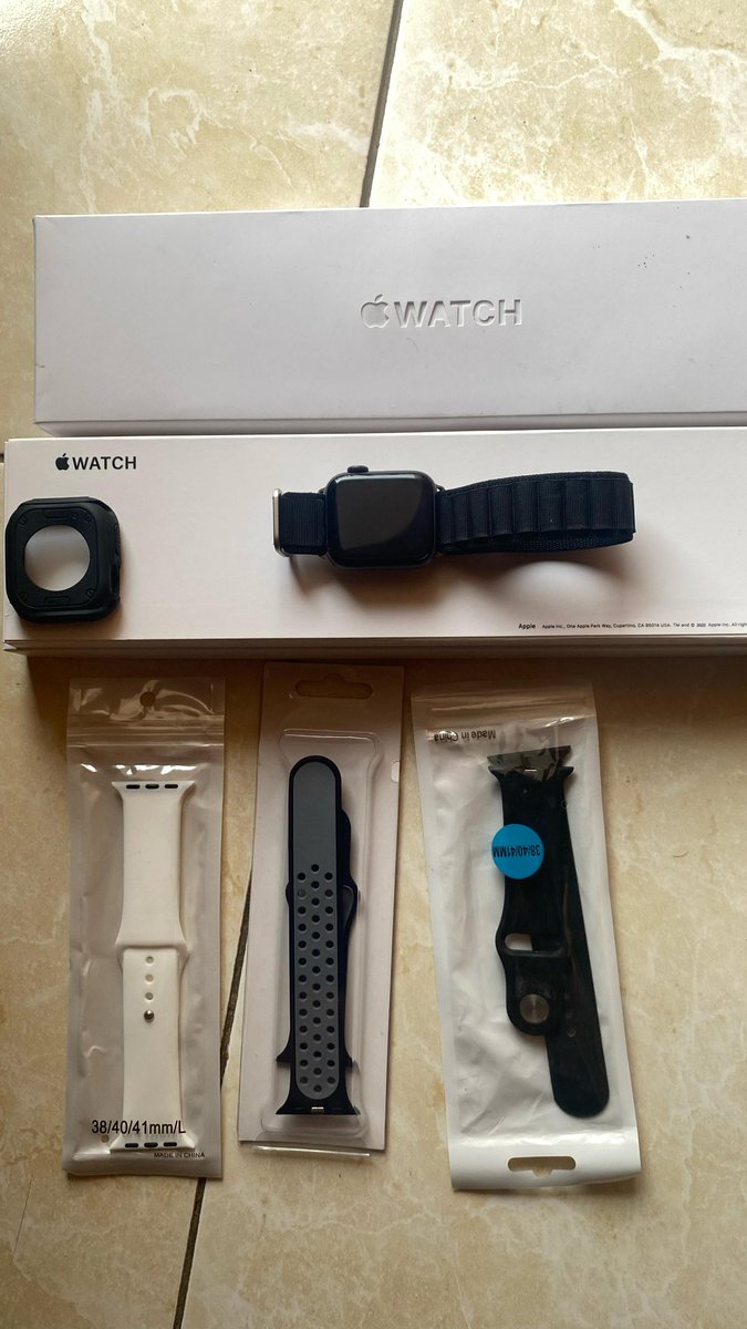 prlvdren's tweet photo. Dijual apple watch series 4. 
Minat boleh dm https://t.co/mC5FXJfgJA