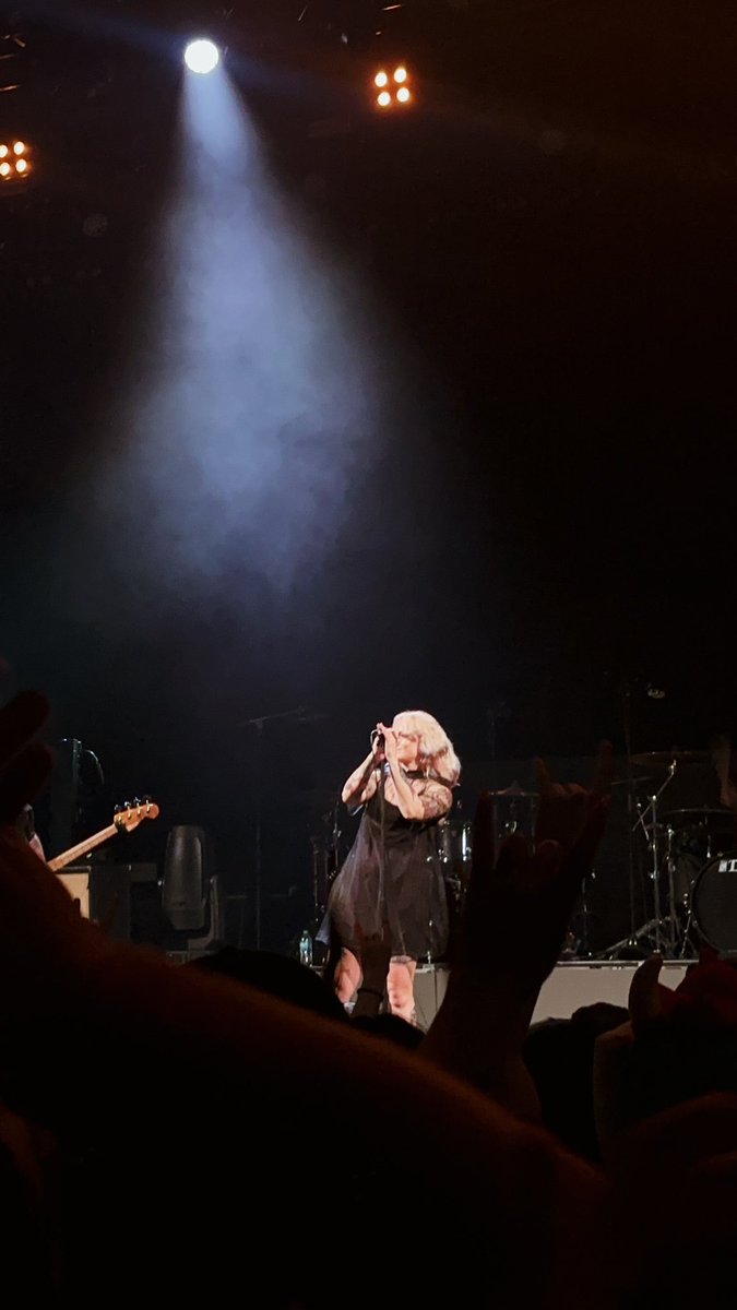 MetalcoreMami_'s tweet photo. Dying Wish was everything I needed &amp; more 🖤 https://t.co/vaUsHWLnZR