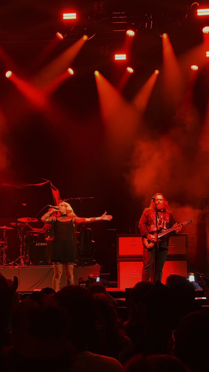 MetalcoreMami_'s tweet photo. Dying Wish was everything I needed &amp; more 🖤 https://t.co/vaUsHWLnZR