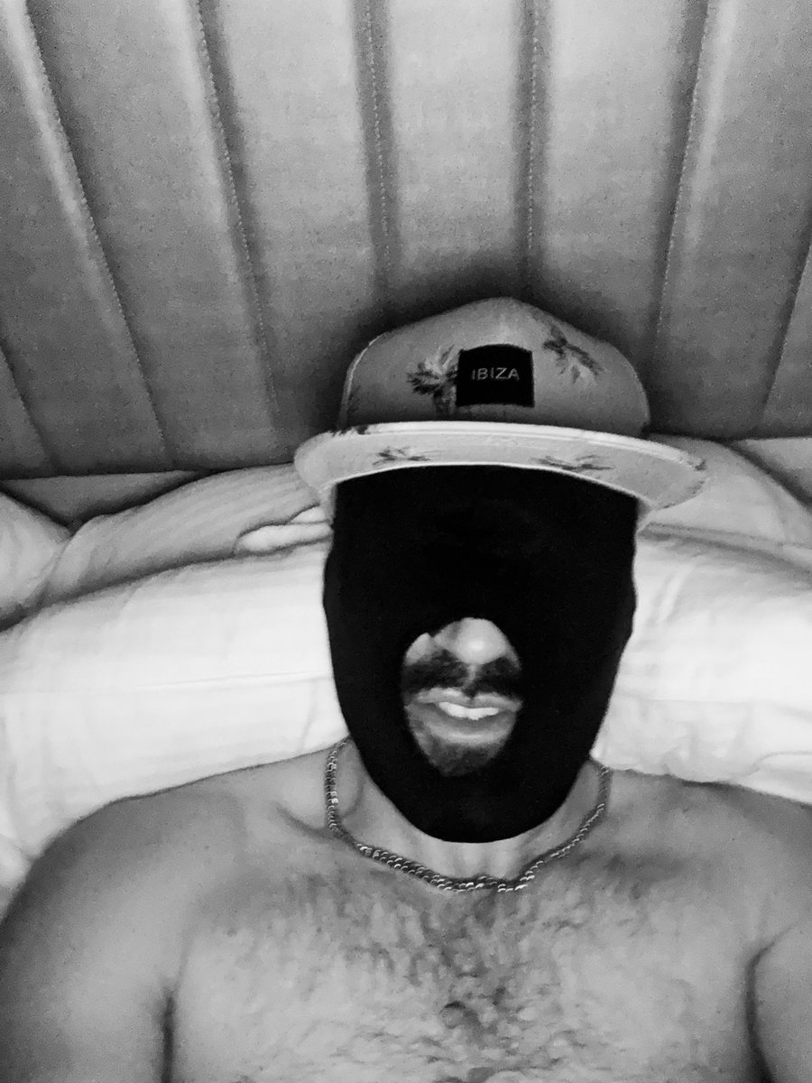 Brooo cum use my hole at the Warwick
Allerton all weekend