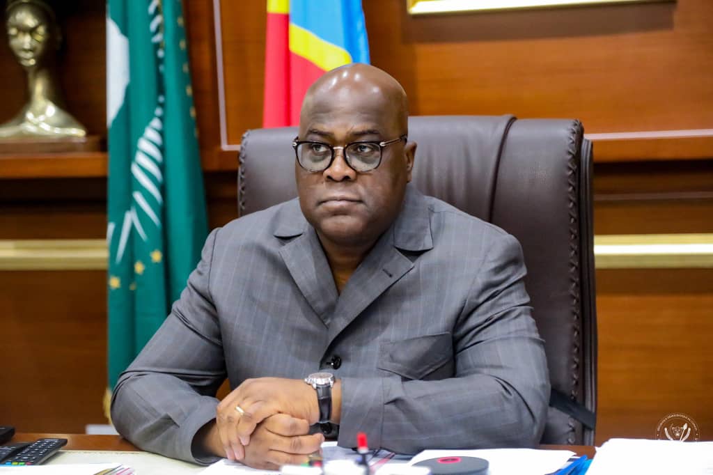 QueenMom243Re's tweet photo. Désormais, toute suspension d'un mandataire public sera conditionnée à l'approbation préalable de Félix Tshisekedi.

Décision prise par le chef de l'État @fatshi13 et annoncée lors de la réunion du Conseil des ministres tenue vendredi. https://t.co/2tKOhzZAyq