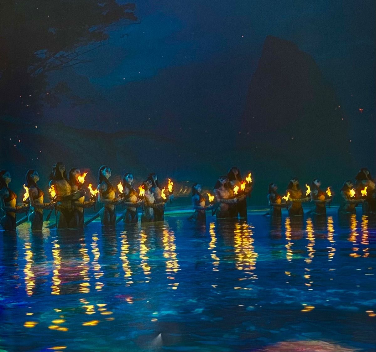 isllbea's tweet photo. Can we just appreciate the beauty of Metkayina funerals 😭 #AvatarTheWayOfWater #NeteyamAvatar #Neteyam #BeautyOfAvatar #NeteyamsFuneral #Metkayina #AvatarTwt https://t.co/wfuL0Dnk3p