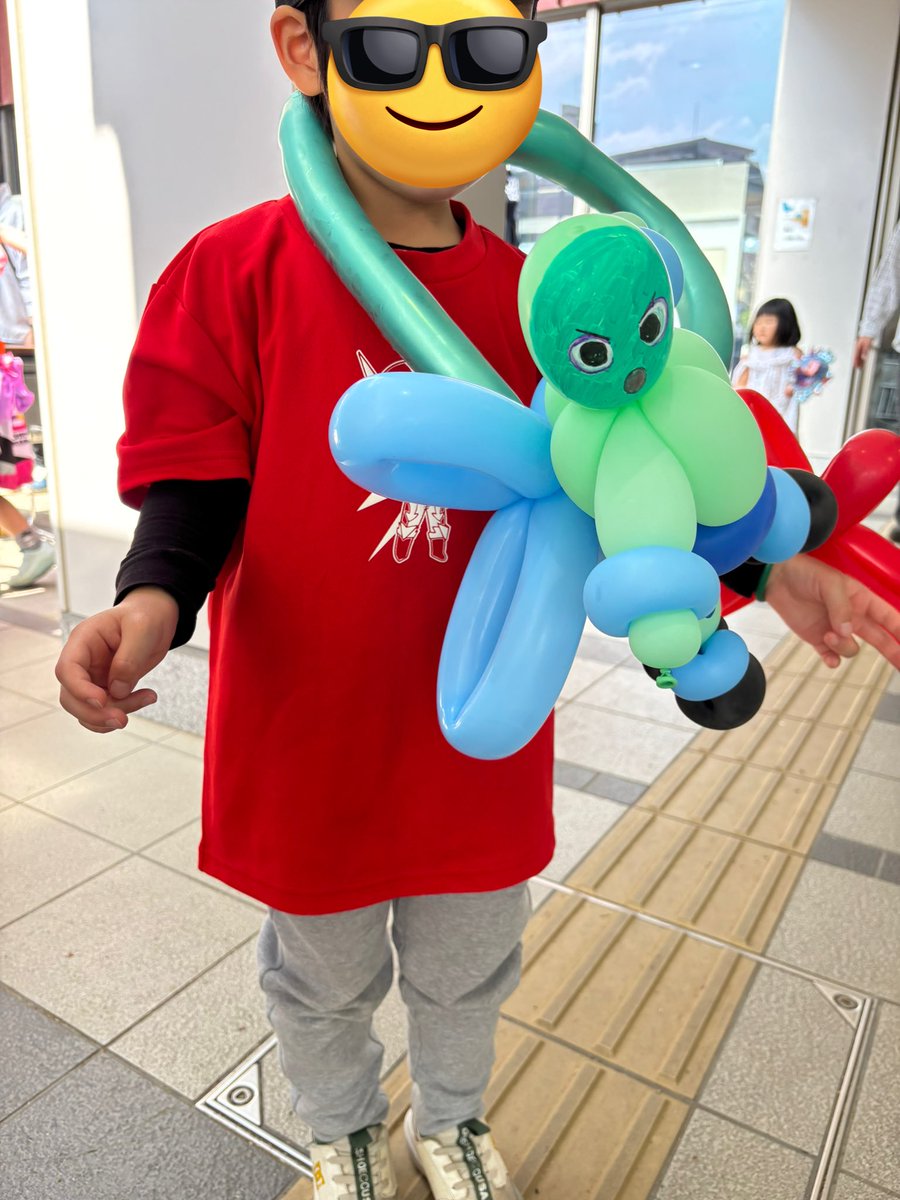 うごー！！
今日は会えなかったけど、ボムくん💣が持っていたうごせん風船をもらったよ🟢✨
ありがとうございます！
風船ピエロさんにも最推しはうごせんと伝えた🤣

#イバライガー
#うごせん
#風船ピエロ