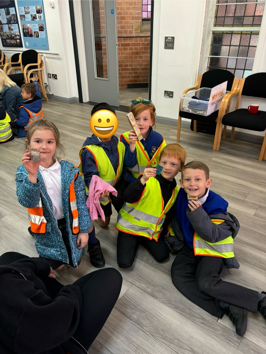 latimerprimary's tweet image. Year 2 had a great time visiting the Leicester Hebrew Congregation synagogue this week, as part of their RE learning😀 #LatimerRE #Year2 #ClassMN