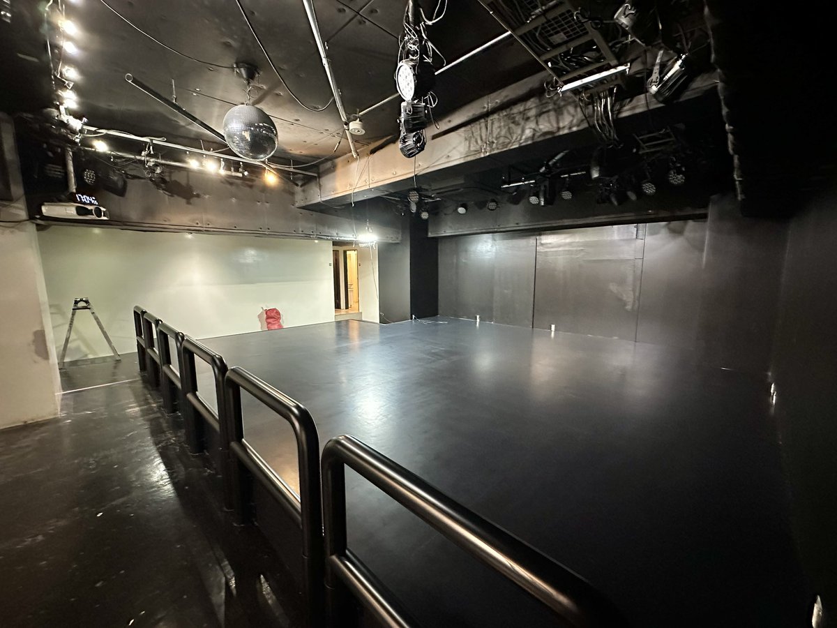 subtokyoo's tweet photo. S.U.B  TOKYOです https://t.co/wUYrI4mXwV