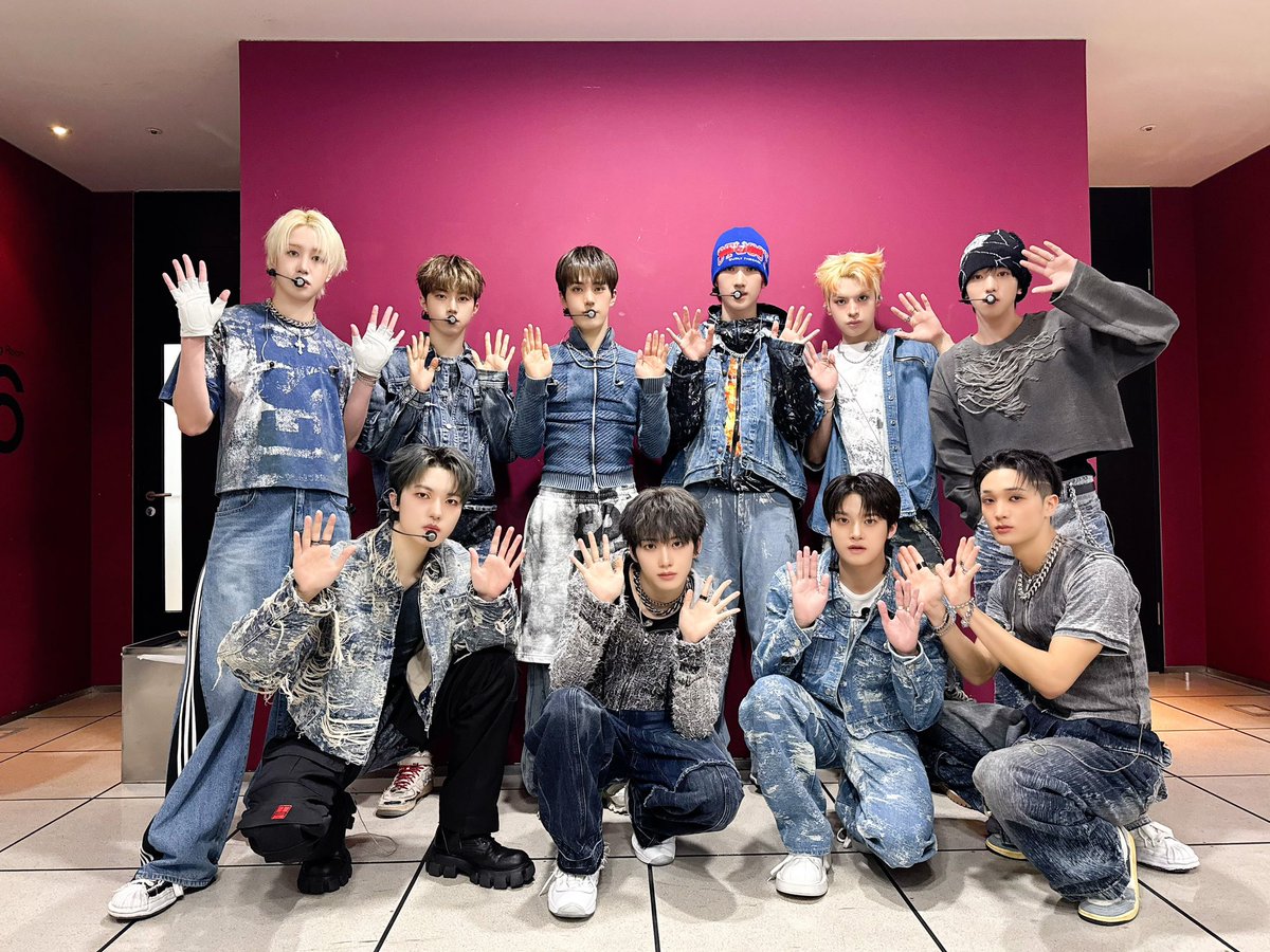 xikers_official's tweet photo. [👀] 250412 #쇼음악중심

#BREATHE #브리드
#HOUSE_OF_TRICKY #SPUR
#Hi_kers👋 #xikers #싸이커스 https://t.co/zbHxS60eBn