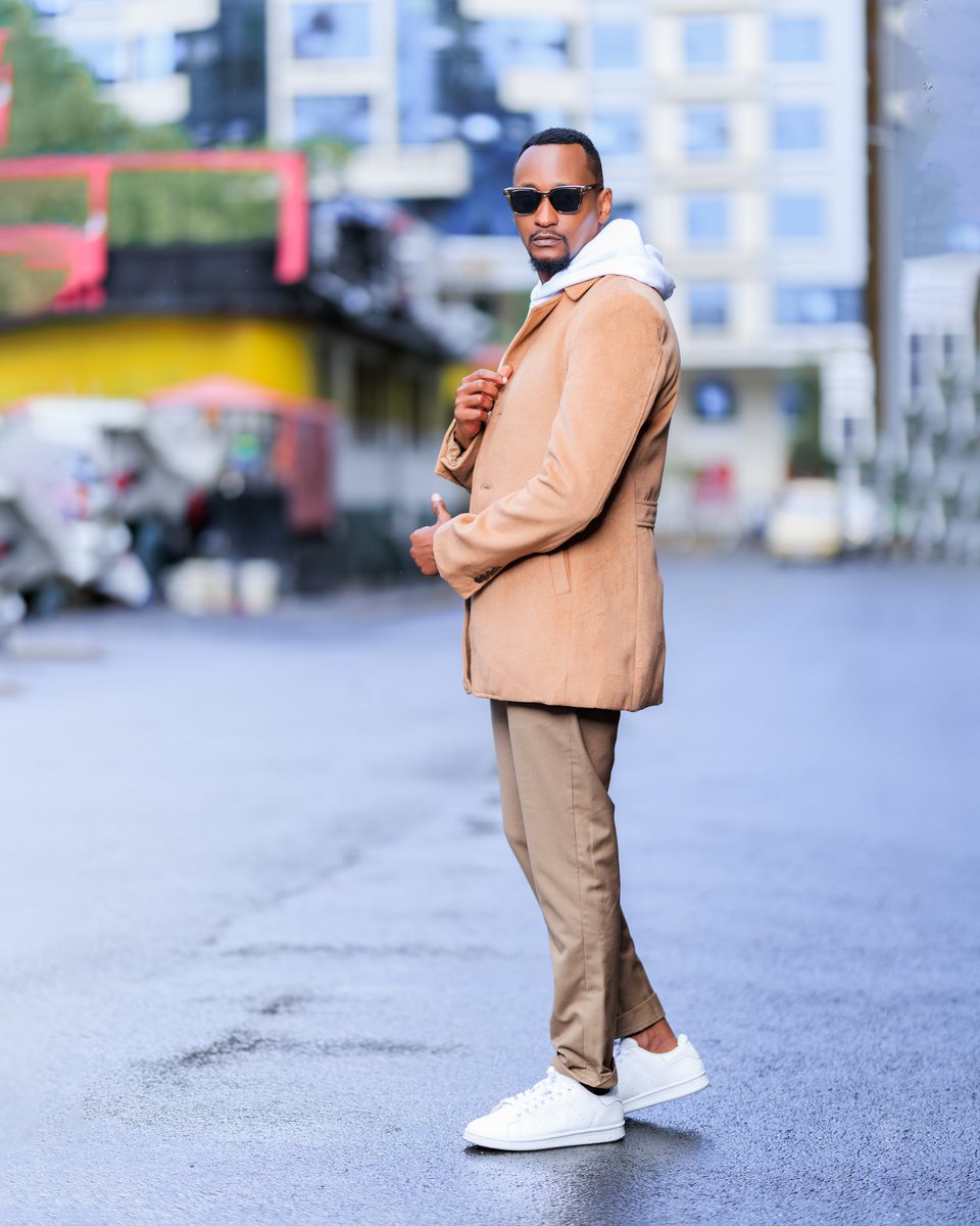 This is your sign to add monochrome in your closet🔥
#styletips #menswear #menwithclass