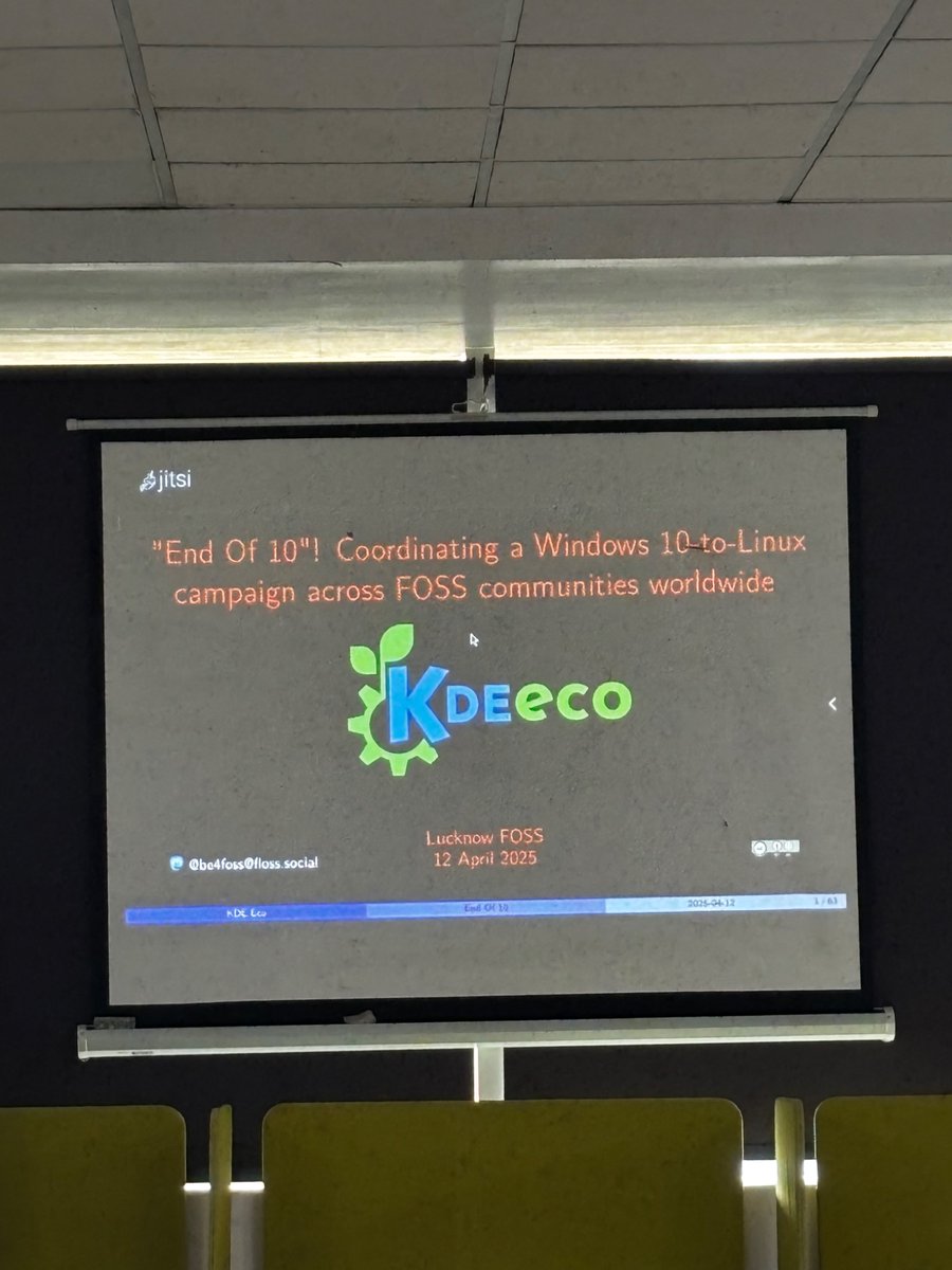 FOSSUnited's tweet image. Joseph from @kdecommunity speaking about moving from Windows OS to Linux at #LucknowFOSS conference.