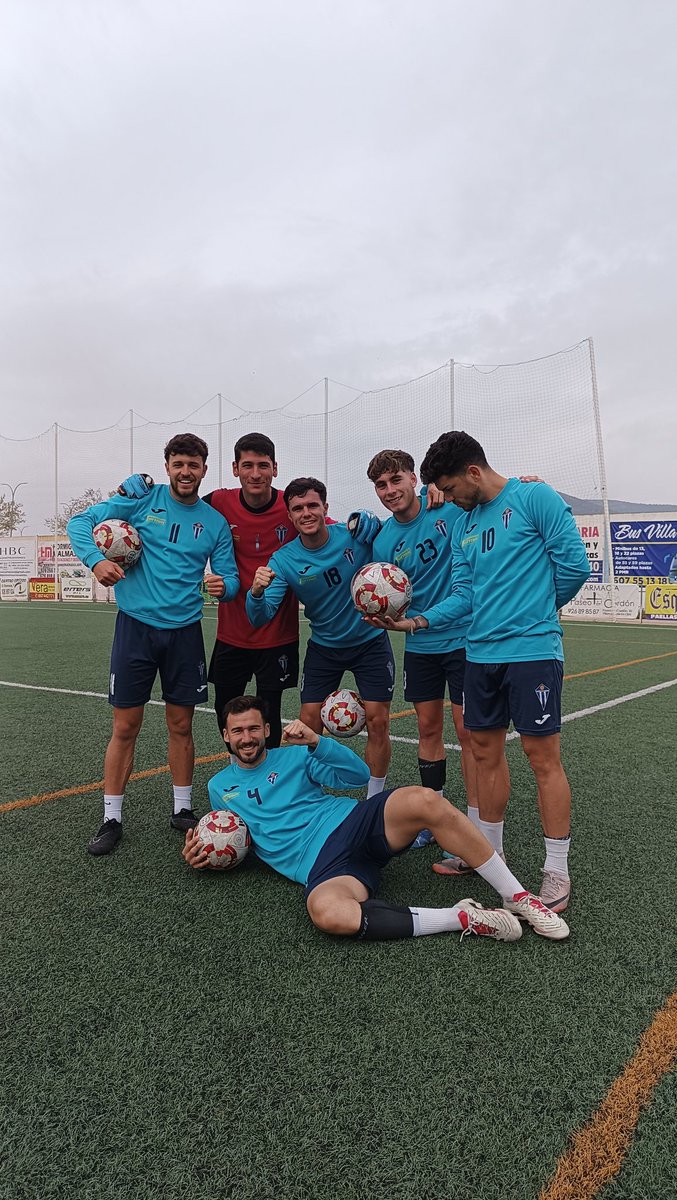 ✅ SÁBADO 
📸 Equipo ganador 
🍍Piña...
🤍💙 #FormacVillarrubia