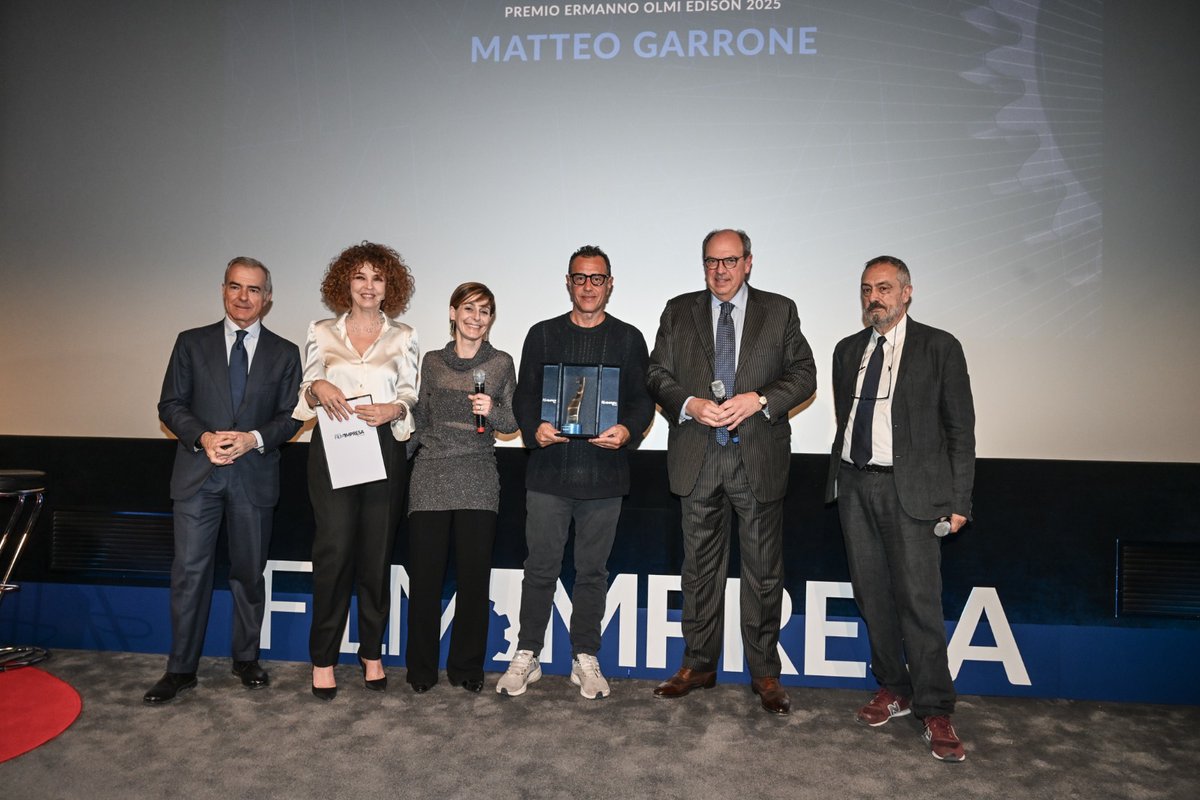 NewsUnindustria's tweet photo. 📸 Ieri alla @CasadelCinema di Roma si è tenuta la serata di premiazione della terza edizione del #PremioFilmImpresa: qui il racconto della serata con i vincitori e tutti i dettagli 👇
🎬 https://t.co/VoMBMv3V7Y
#12Aprile #PFI2025 #Unindustria https://t.co/D5nW2PVEz2