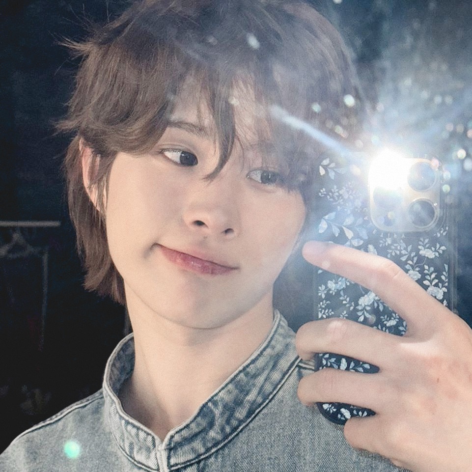 ㅤㅤㅤㅤㅤㅤˁ ⑅ ◞ Do you know why I miss you so much, SAI? Because every laugh, every gaze, and the warmth of your welcome always stays in the corner of my heart. This longing grows slowly, but surely, like a sunset that never forgets to return home.