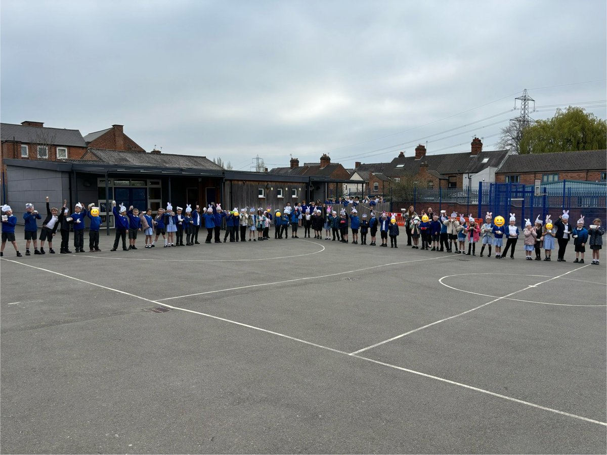 latimerprimary's tweet image. Year 2 had an amazing time at the Latimer Egg Roll last week! Year 6 decided to cheer us on in the background as well - they were great. Happy Easter, everyone🪺🥚 #Year2 #ClassMN #ClassAB #LatimerCares