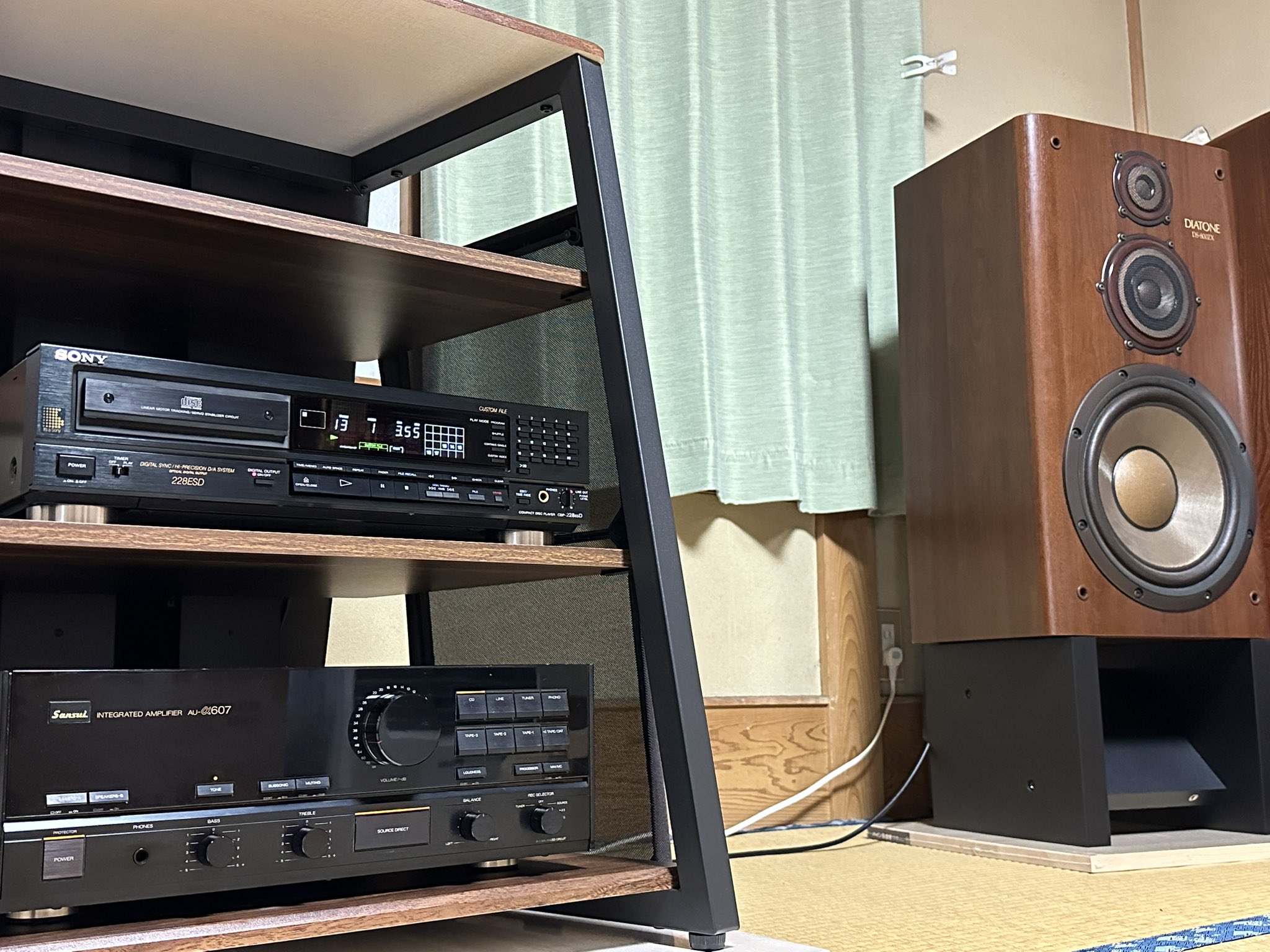 ダイアトーンスピーカー、サンスイアンプ、ソニーCD・DVDプレーヤー ダイアトーンスピーカー、サンスイアンプ、ソニーCD・DVDプレーヤー