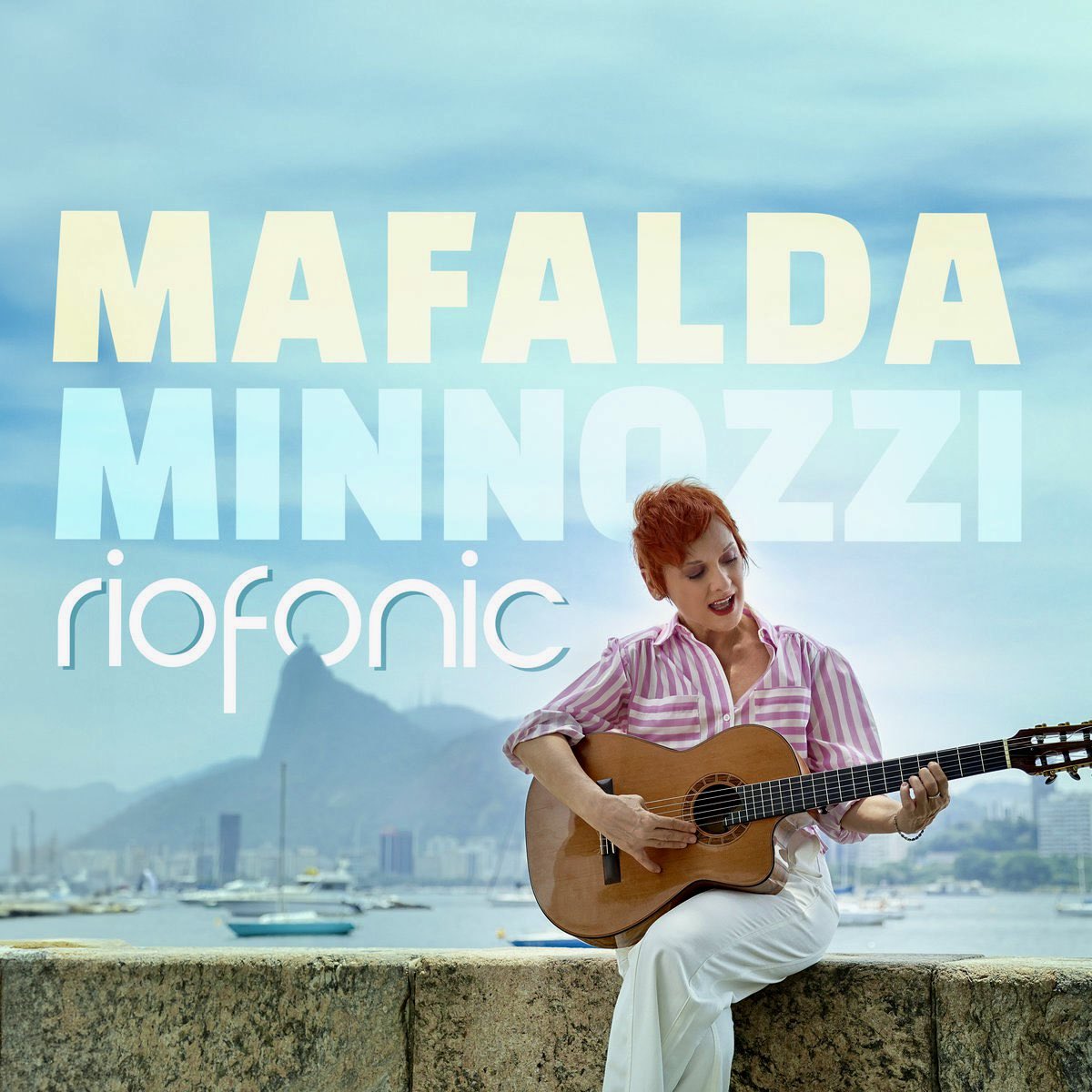 Kочевая артистка Mafalda Minnozzi имеет три основных базы. Она регулярно выступает в Нью-Йорке, часто возвращается в свою родную Италию…
Поставь лайк ❤️ и подпишись на канал JAZZ по-русски t.me/discor