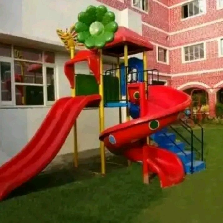 castle_uganda tweet picture