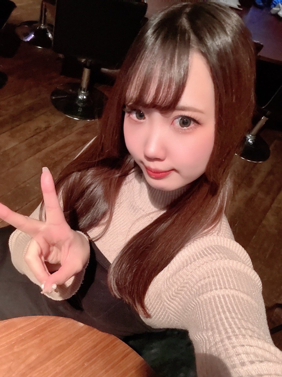 amirurima's tweet photo. 18時から！オープンします💃

なんか緊張してきたので気軽〜に遊びにきてください🥹🥹🥹

(ラストオーダーは22時30分となります🙇‍♀️) https://t.co/bNNkVLxLRM