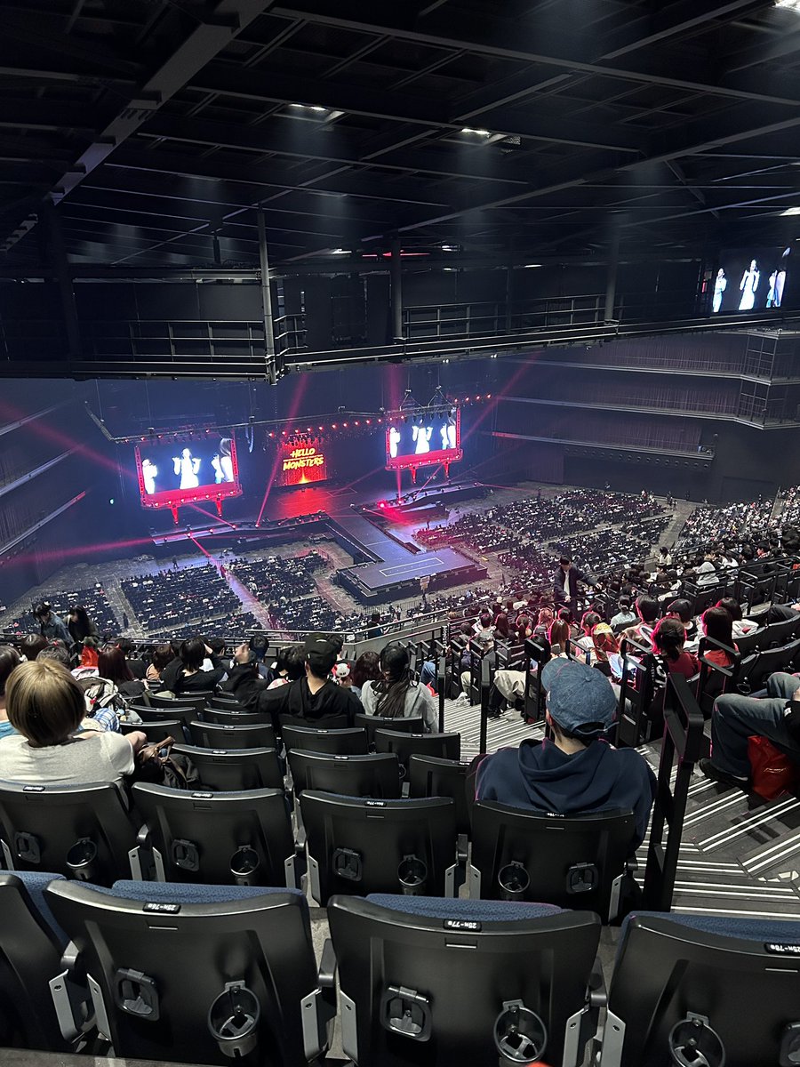 本日は天空から皆様を見下ろさせていただきます。ヤンサ席通り越して保護者席です🫶