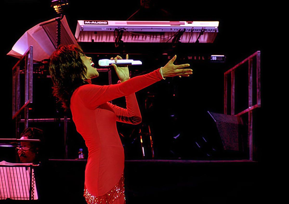 WHITNEYBRA1963's tweet photo. some pictures of Whitney Houston on her tour through Russia in 2004.
#Whitneyhouston #Diva #music #tour #iconic #whitneyhoustonforever https://t.co/o9wrg3Wf71