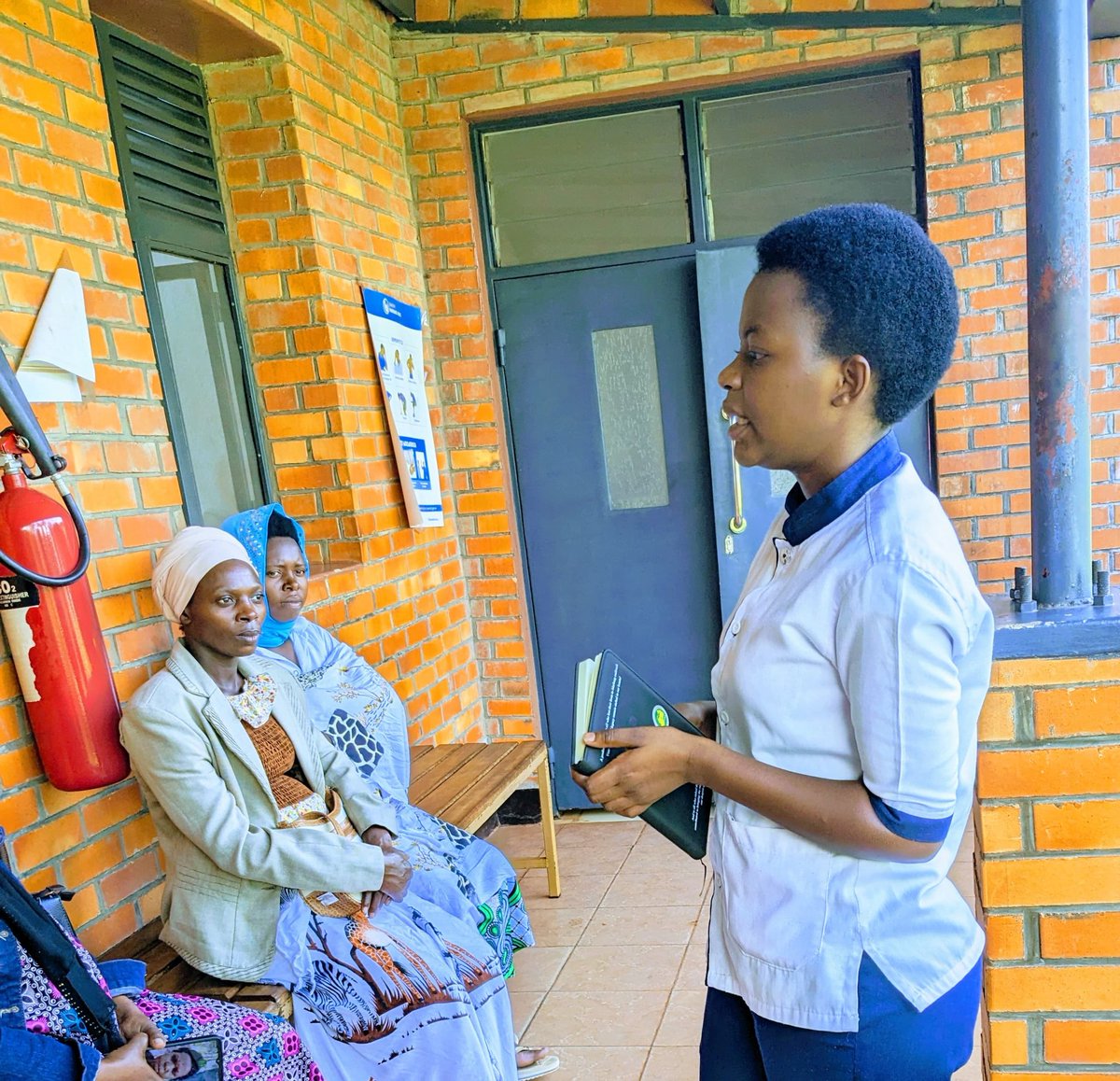 nmsar_rwamagana's tweet photo. #Endmalaria
Through our #Menyaurindeubuzimaprogram,we delivered the full package of health education about tropical diseases like malaria @RBCRwanda @nsanzimanasabin @RNMU1 @nmsar_rwamagana @RwandaHealth @WHORwanda https://t.co/Jg2zjOyav8