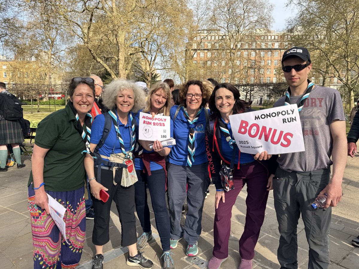 KathyButt5's tweet photo. Bonus location Russell Square Team 180 @monopoly-run #MR25 #Monrun25 #MonopolyRun https://t.co/PFpdCZwLcT