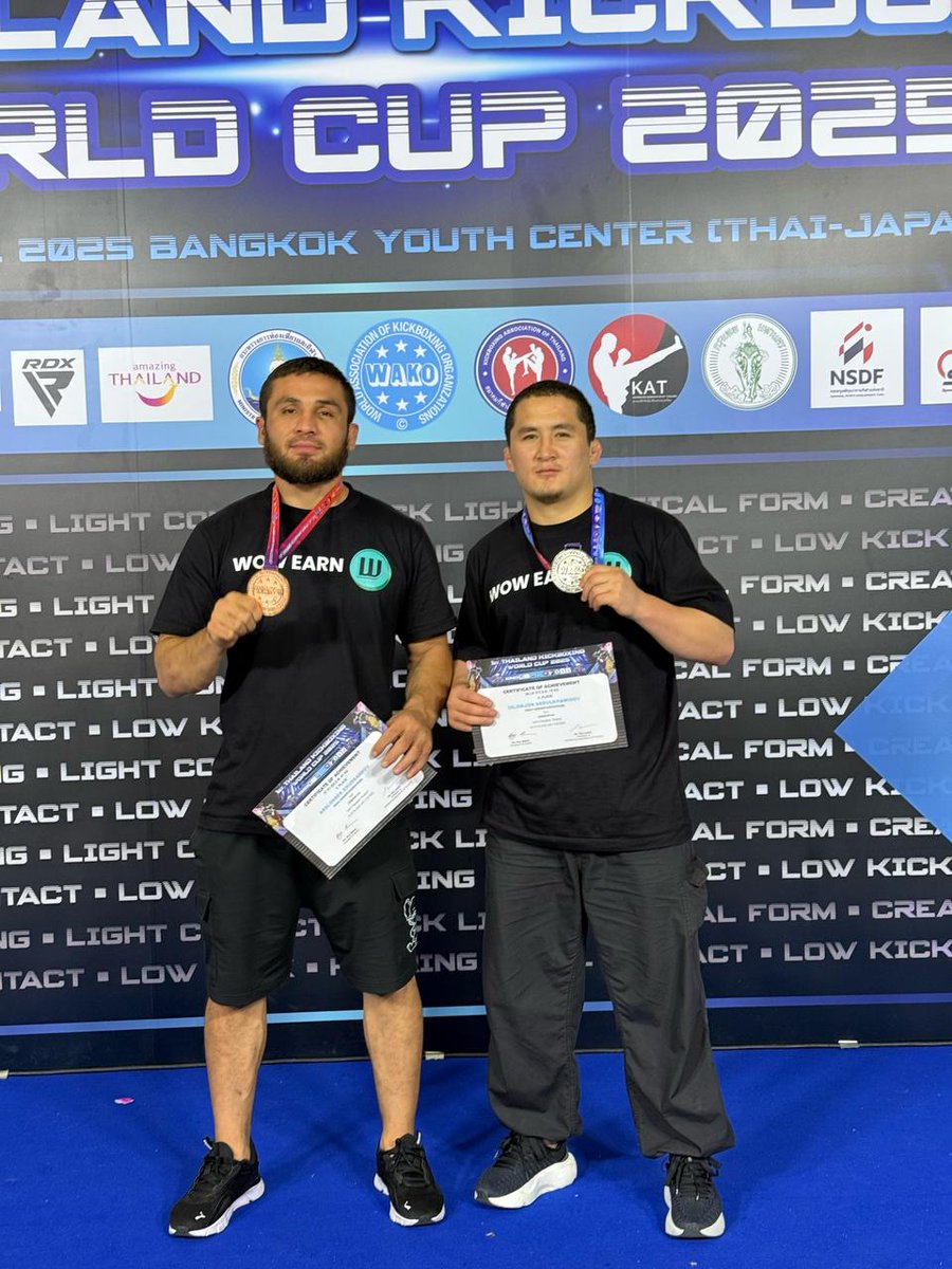 WOW EARN tweet media