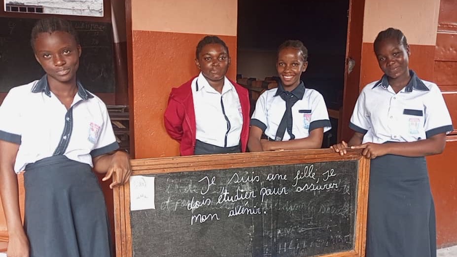 Forum des Femmes Citoyennes et Engagées GDD (@forumgdd) on Twitter photo 🚨A travers le projet #IGNITE🇨🇩, nous donnons aux jeunes filles et aux adolescentes l’opportunité d'exprimer leurs attentes en matière d'éducation, de lutter contre les VBG et de se faire entendre au sein de leurs communautés.
<a href="/AFD_France/">Agence Française de #Développement (AFD) 🇫🇷 🇪🇺</a> <a href="/UAFAfrica/">UAF-Africa</a> <a href="/malu_raissa/">Raïssa Malu</a> <a href="/MinisterEDU_NC/">Ministère de l'Education Nationale-NC</a> 🚨A travers le projet #IGNITE🇨🇩, nous donnons aux jeunes filles et aux adolescentes l’opportunité d'exprimer leurs attentes en matière d'éducation, de lutter contre les VBG et de se faire entendre au sein de leurs communautés.
<a href="/AFD_France/">Agence Française de #Développement (AFD) 🇫🇷 🇪🇺</a> <a href="/UAFAfrica/">UAF-Africa</a> <a href="/malu_raissa/">Raïssa Malu</a> <a href="/MinisterEDU_NC/">Ministère de l'Education Nationale-NC</a>