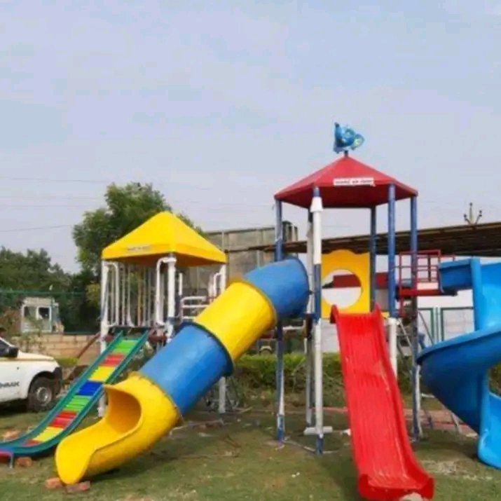 castle_uganda tweet picture