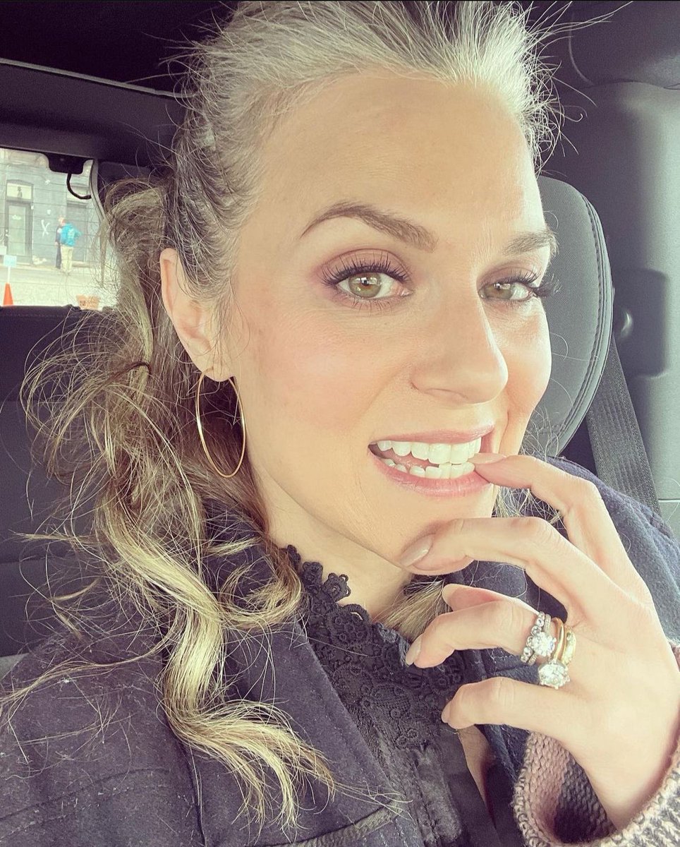 ╭┈───────          

╰┈➤ 𝑴𝒐𝒎𝒎𝒚 &amp; 𝑫𝒂𝒅𝒅𝒚.

[ <a href="/robertbrxwn_/">𝐌𝐫. 𝐁𝐑𝐎𝐖𝐍</a>