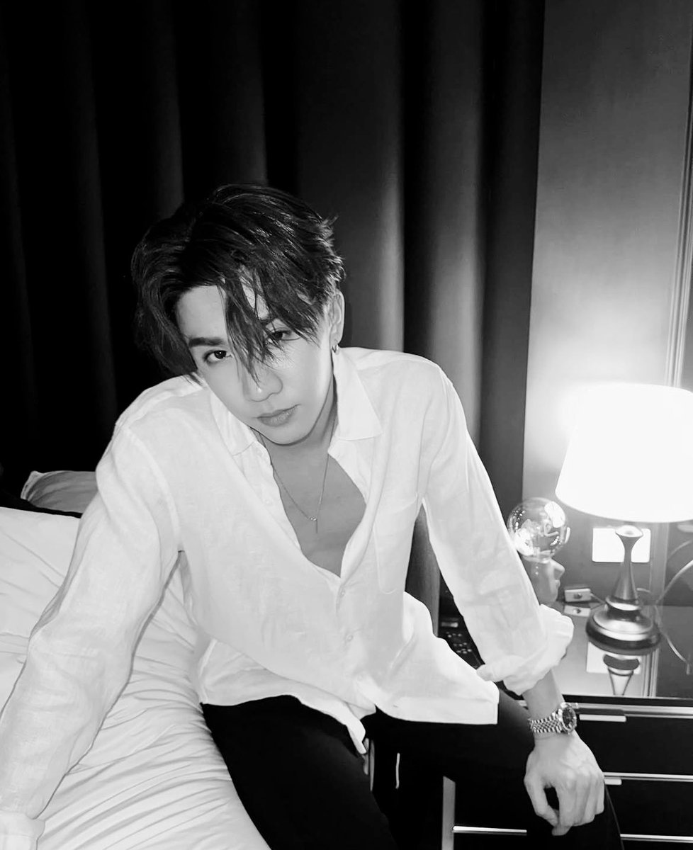 ismeekkk's tweet photo. ธนพนธ์ 🖤 https://t.co/lGsds11lMj