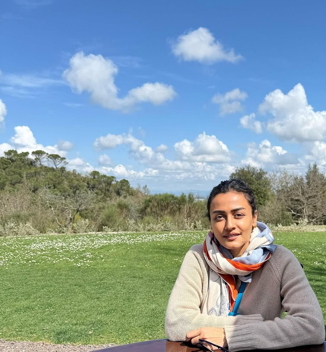 HydTimes's tweet photo. Namrata Shirodkar Soaks in Tuscan Bliss , she shares a poetic glimpse of her peaceful morning in the Italian countryside.

#tuscan
#countryside
#maheshbabu
#namratashirodkar
#tollywoodceleb
#tripin https://t.co/wl6yBP8rLP