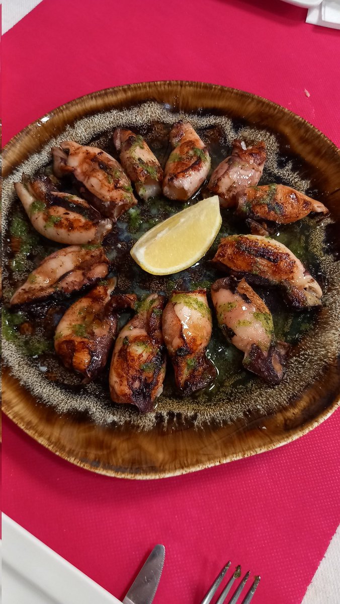 PepGranellTrave's tweet photo. Un picoteo para empezar esta #SemanaSanta2025 en magníficas condiciones anoche
Ca La Rosa #burriana
No falla nunca💪👏🥳
Salut y caloret
#BuenosDias #Restaurants #foodie #gastrolovers #gastronomía #menjar #vacaciones #eating #sabado #bondia #tapear #Bravas #chipirones #foie https://t.co/TXhVgKZY4V
