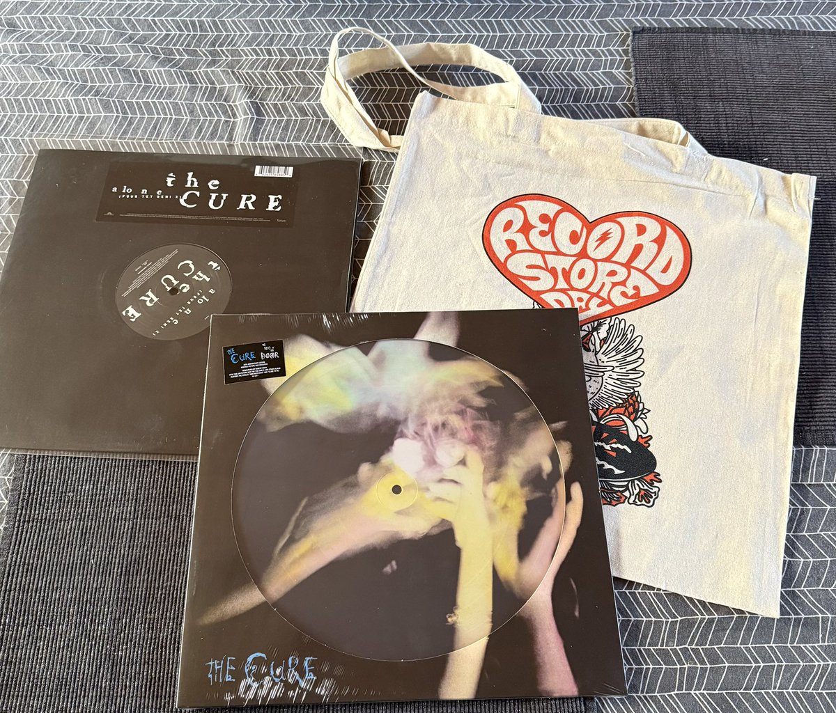 #RSD2025 
#theCURE 
❤️