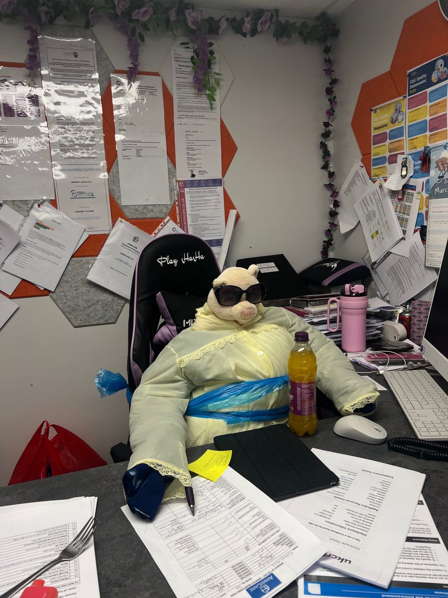 ARMSCARE's tweet photo. How much does our team love their manager and deputy? Well, quite a lot considering these guests were found on April Fools Day!

Another manager told her staff that CQC had come in and we had a lovely bunch of staff that came in to help! We have the best team! https://t.co/IdNZ0kknHG