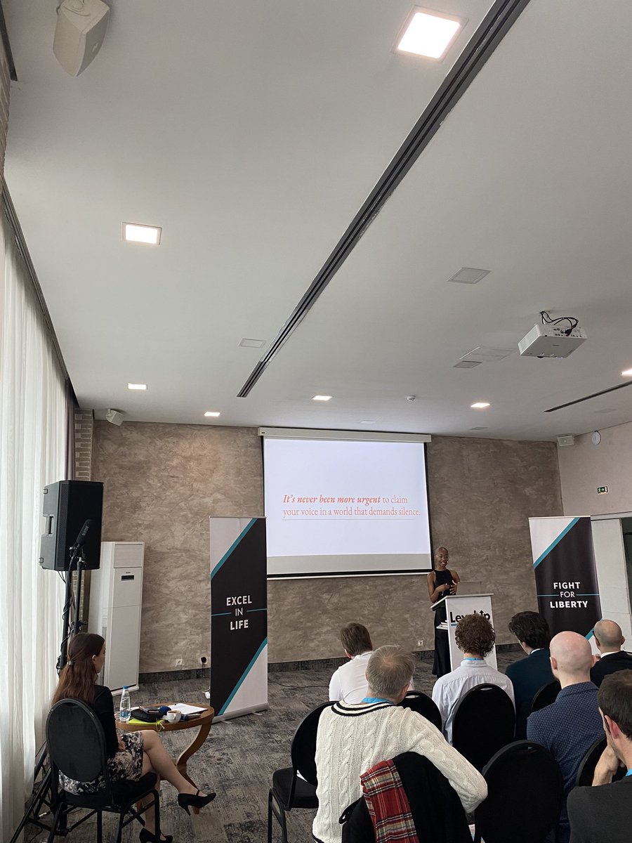 liza_przybylska's tweet photo. An inspiring lecture made by @africabrooke101 ✨
#LevelUpOSI https://t.co/k9H7BDHizo