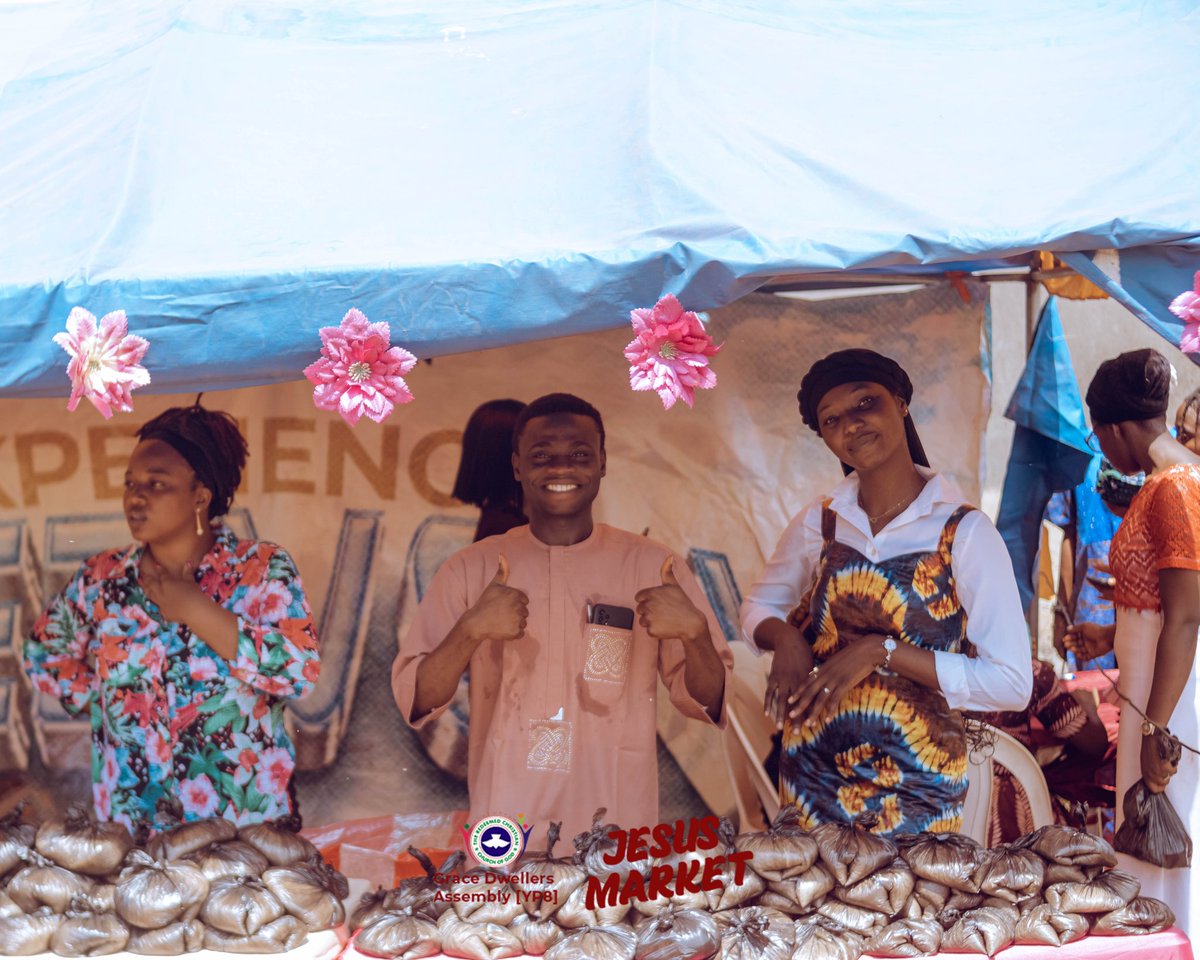 rccggda's tweet photo. JESUS MARKET 2.0 MEDIA REPORT 🎥📸
Church is family and family members look out for the best interest of one another. Jesus Market brought smiles to people's face and ease to their purses. 🥳
#jesusmarket
#churchbazaar
#rccggda
#rccgglobal https://t.co/pqZV1L3DRM