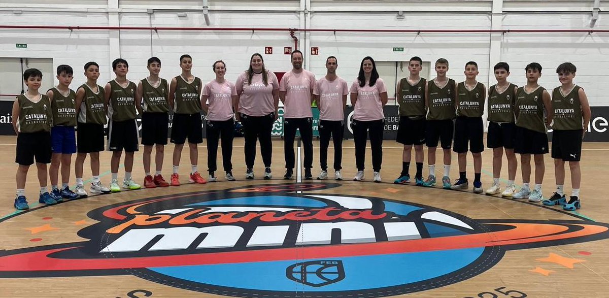 FCBQtecnic's tweet photo. SELECCIONS I 🏀Ha arribat el dia! Les Seleccions Mini de #CatalunyaBQ obren el Campionat d'Espanya #PlanetaMini2025 
Jornada d'avui
11.30h CATALUNYA-Castilla La Mancha (J1M)
13.30h CATALUNYA-Melilla (J1F)
19.30h CATALUNYA-Múrcia (J2M)
➡️ https://t.co/GOEh4wZwZV https://t.co/gLRV4pk3dc