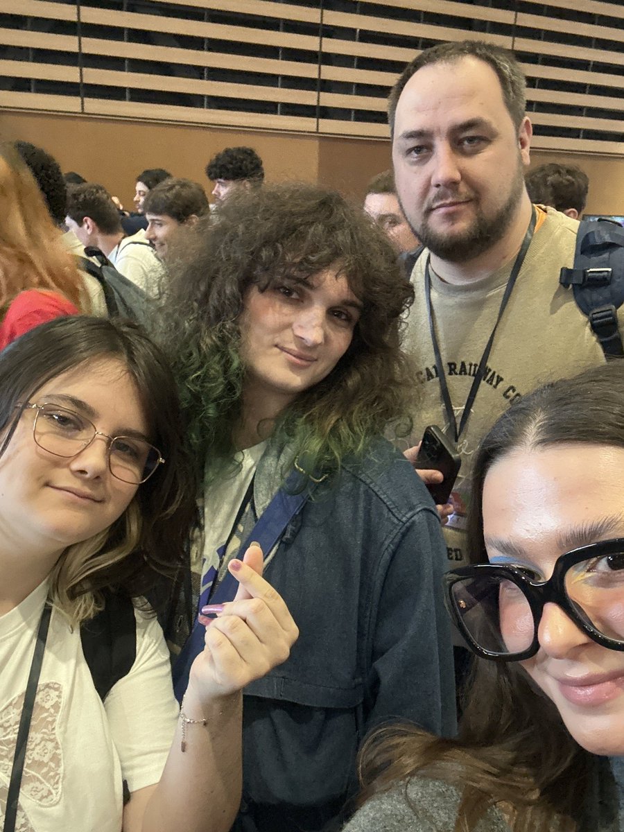 Notre roster ASC ♥️AijōXNeko😼 est dans la place !  #Fullwipe 

Gl  @CWojtylak <a href="/DashMiakx/">Dash miakx</a> <a href="/Karmabi_karmie/">Karmabi</a> <a href="/Erlen_Meilleure/">Erlenne :3</a>