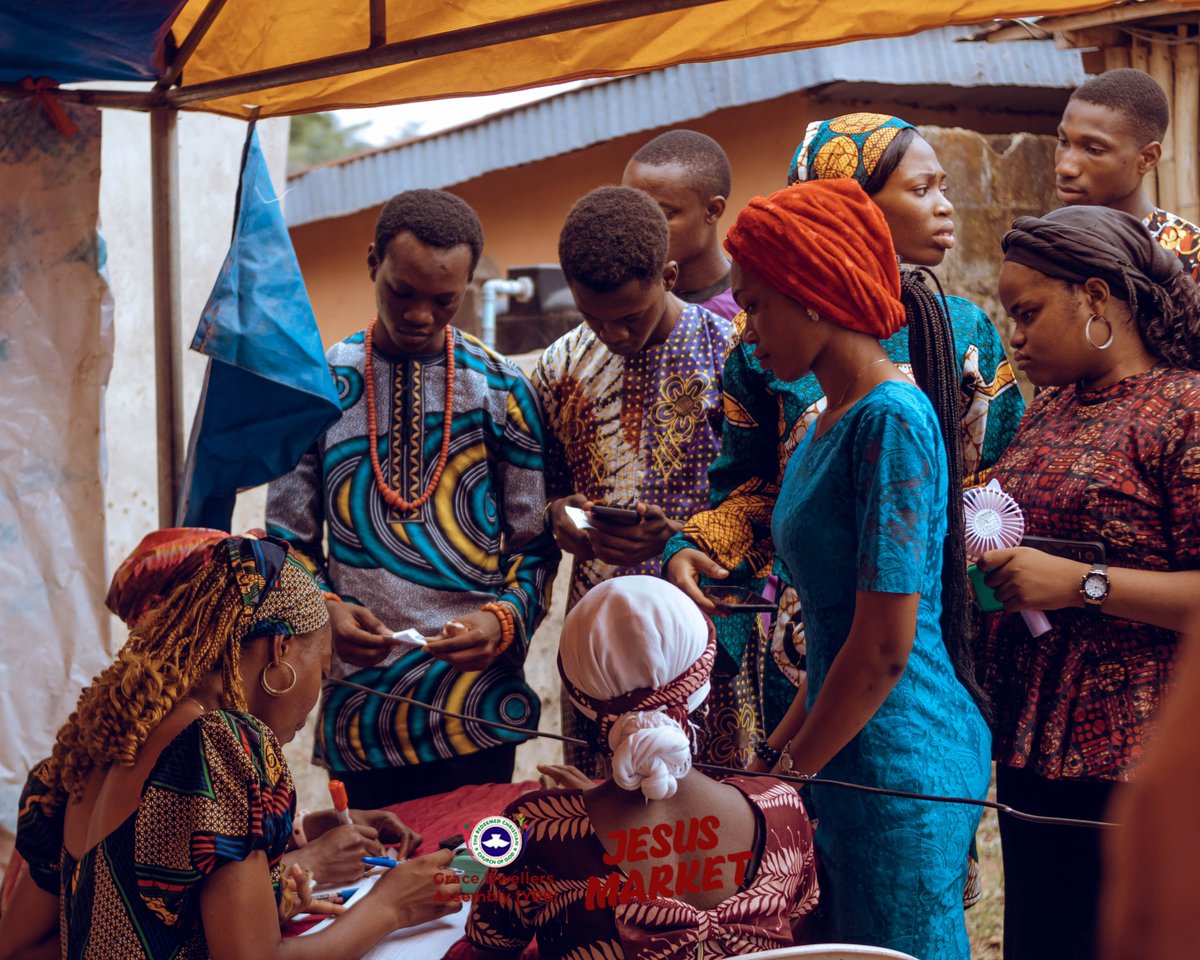 rccggda's tweet photo. Dear Family members, we hope you stay eased and continue to enjoy God's provisions.
- We love you dearly ❤️
Church bazaar was that place to be! 🥰🤗
#jesusmarket
#churchbazaar
#rccggda
#rccgglobal https://t.co/mZ3hCmCmet
